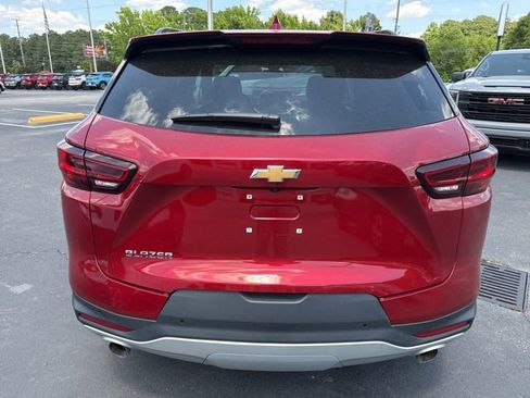 Used 2024 Chevrolet Blazer LT w/ Convenience Package FWD image 4