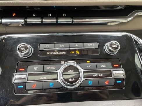 Used 2023 Lincoln Navigator Reserve AWD/4WD image 21