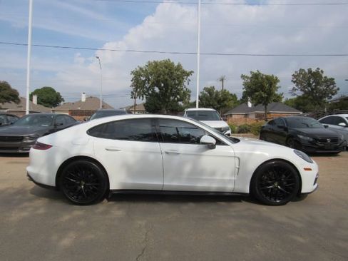 Used 2019 Porsche Panamera 4 image 5