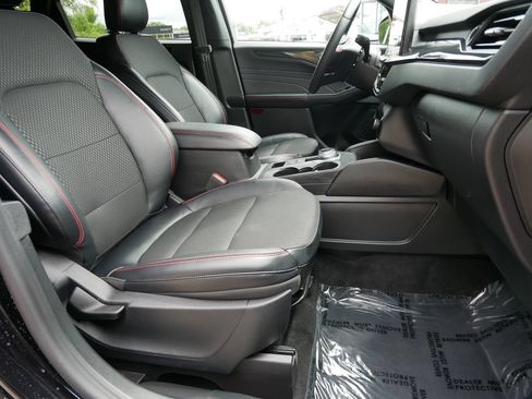 Certified 2025 Ford Escape ST-Line w/ Tech Pack #1 AWD/4WD image 10