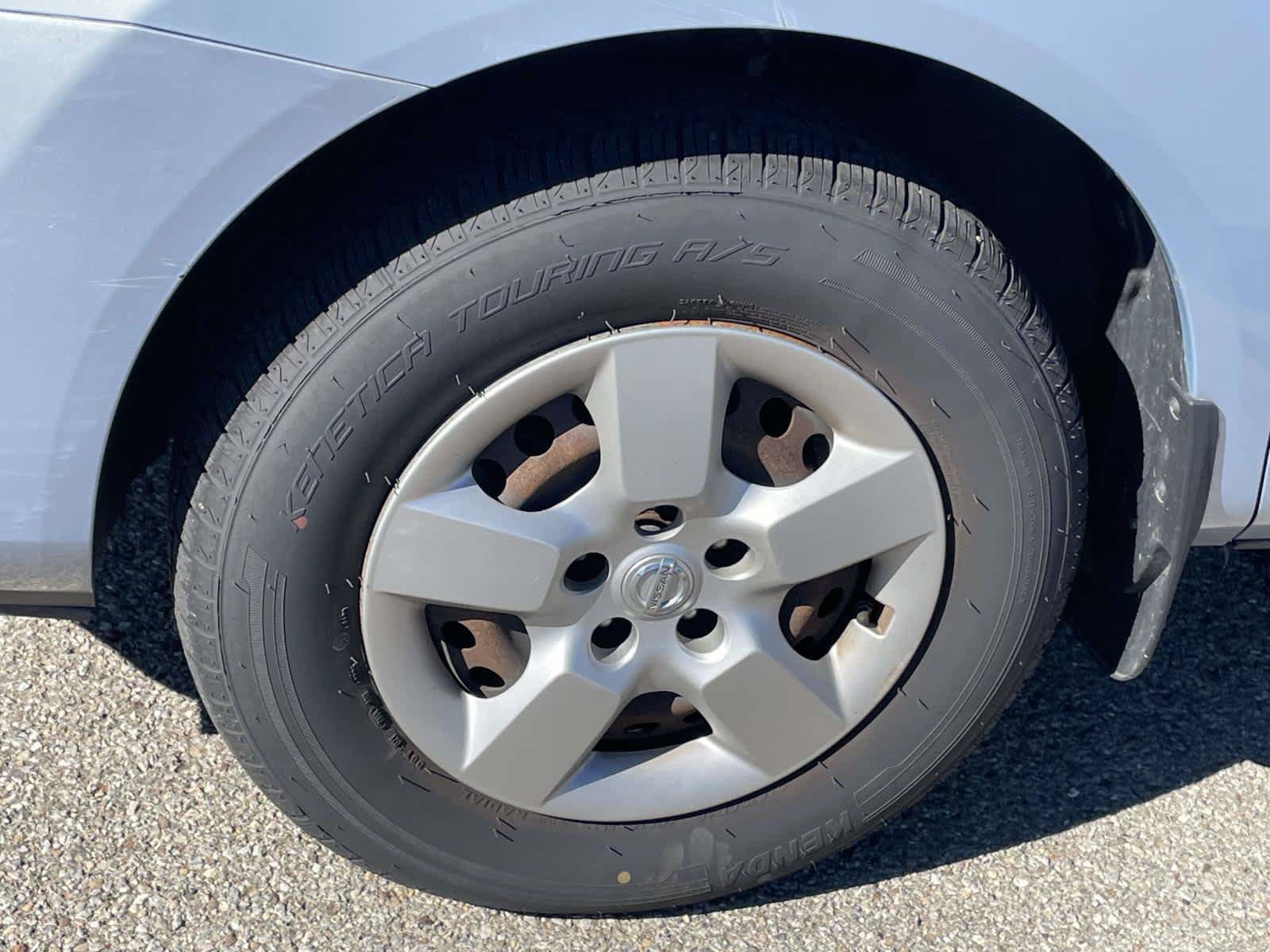 Used 2014 Nissan Rogue S AWD/4WD image 10