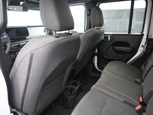 Used 2024 Jeep Wrangler Sport S image 23