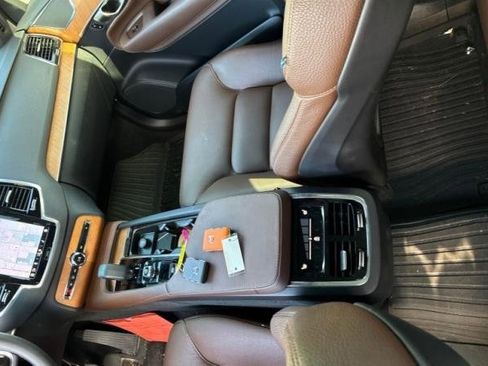 Used 2023 Volvo XC90 B6 Plus image 8