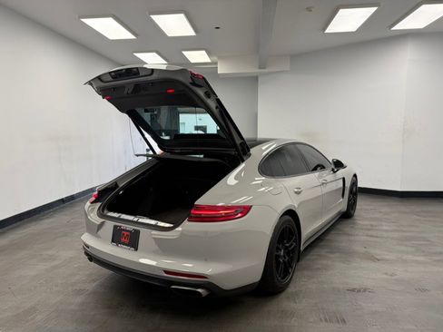 Used 2018 Porsche Panamera 4 w/ Premium Package Plus AWD/4WD image 70
