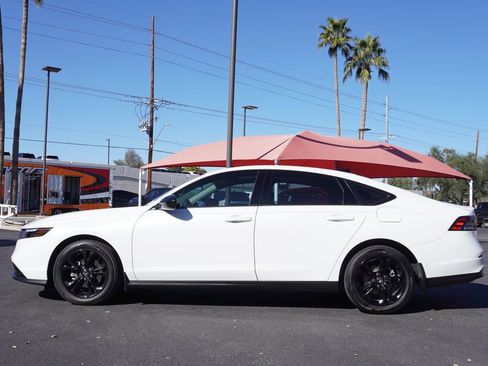 Used 2025 Honda Accord SE image 2