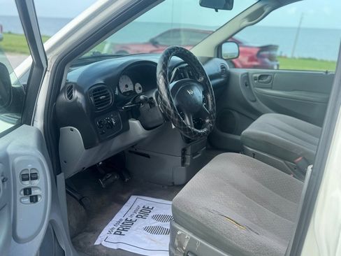 Used 2007 Dodge Grand Caravan SXT image 11
