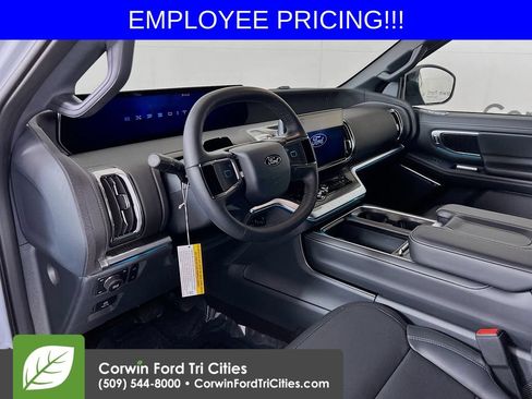 New 2026 Ford Expedition Platinum w/ Stealth Performance Package AWD/4WD image 3