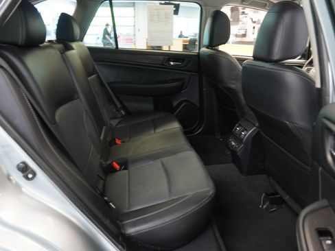 Used 2018 Subaru Outback 3.6R Limited AWD/4WD image 34