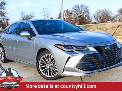 Used 2021 Toyota Avalon Limited w/ Carpet Mat Package (TMS)
