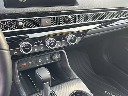Certified 2025 Honda Civic Sport Touring image 20
