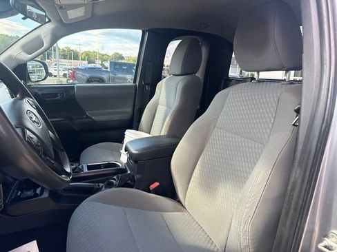 Used 2020 Toyota Tacoma SR RWD image 15