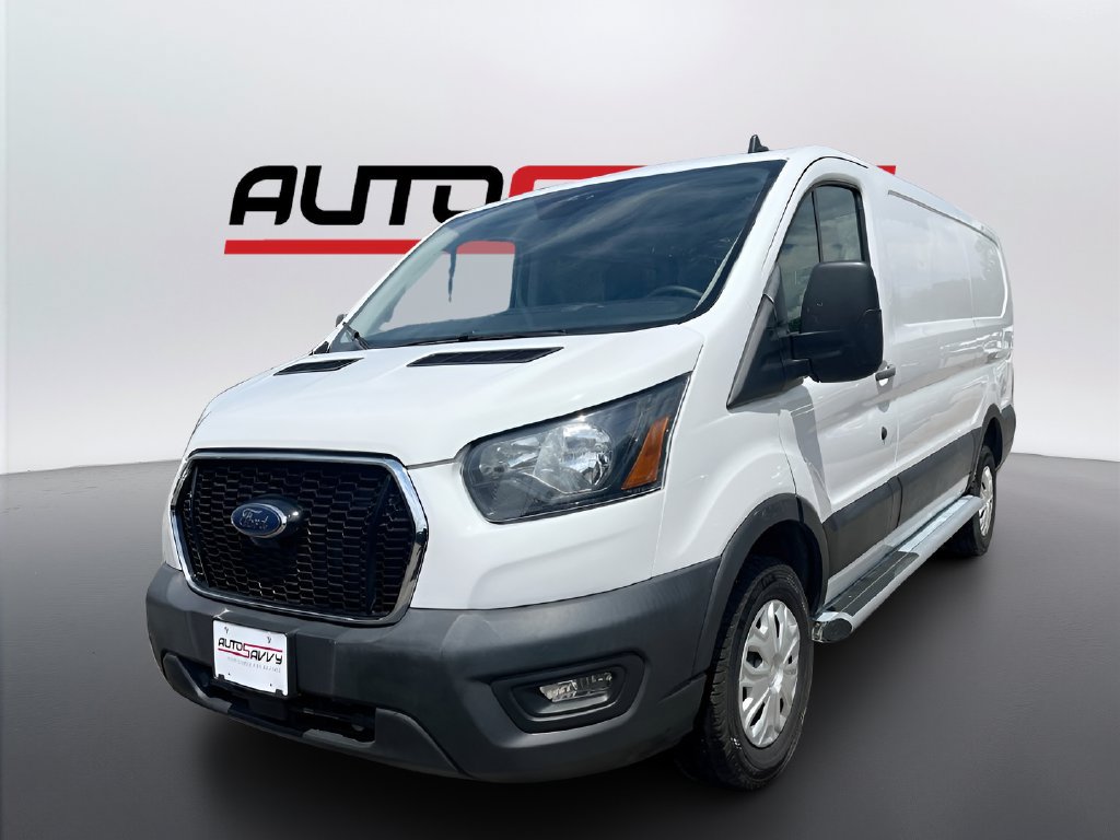 Used 2025 Ford Transit 250 Low Roof RWD image 3