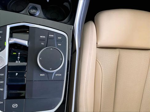 Used 2023 BMW 230i Coupe w/ Convenience Package RWD image 35