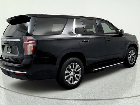 Used 2023 Chevrolet Tahoe LT w/ Luxury Package AWD/4WD image 5
