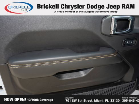 Used 2025 Jeep Wrangler Sahara image 11