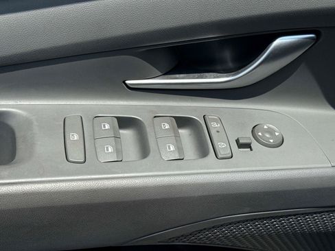 Used 2024 Hyundai Elantra SEL w/ Convenience Package FWD image 18