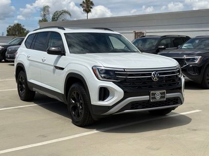New 2026 Volkswagen Atlas Peak Edition