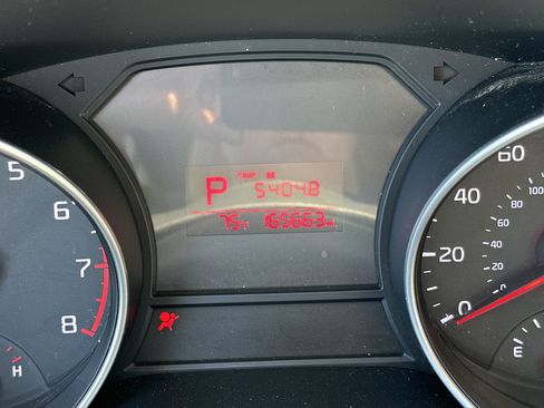 Used 2015 Kia Sedona LX FWD image 20