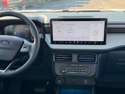 New 2025 Ford Maverick XLT w/ XLT Luxury Package image 16