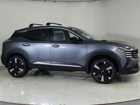 New 2026 Nissan Kicks SR w/ Illumination Package image 8