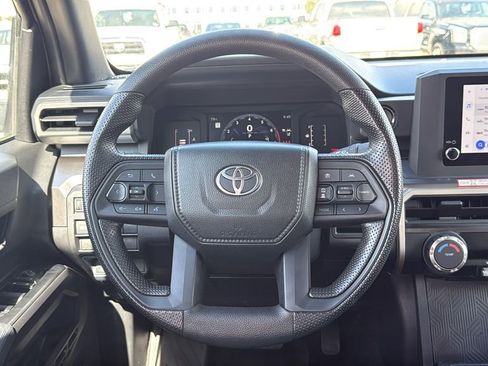 Certified 2025 Toyota Tacoma SR5 AWD/4WD image 19