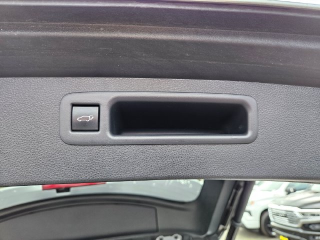 Used 2021 Toyota Highlander Limited AWD/4WD image 17