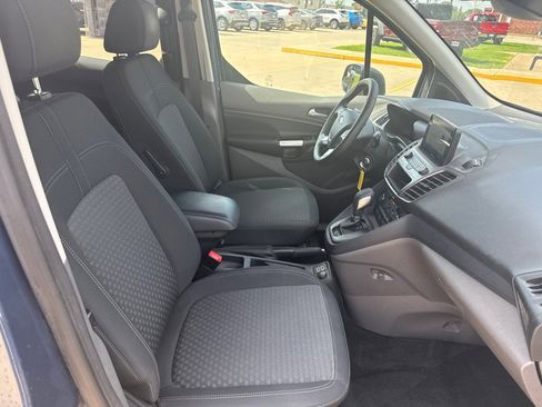 Used 2022 Ford Transit Connect XLT image 15