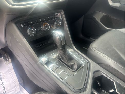 Used 2020 Volkswagen Tiguan SE R-Line FWD image 25