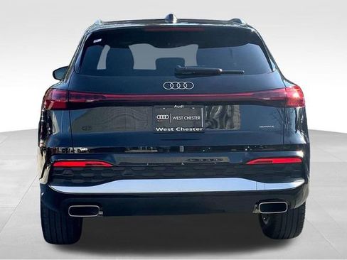 Used 2025 Audi Q5 Premium w/ Convenience Package image 4