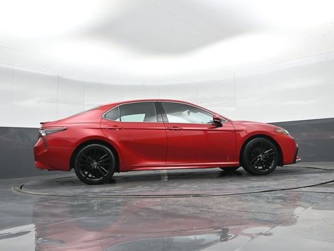 Used 2021 Toyota Camry XSE image 33