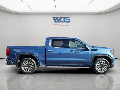 Used 2024 GMC Sierra 1500 Denali Ultimate image 3