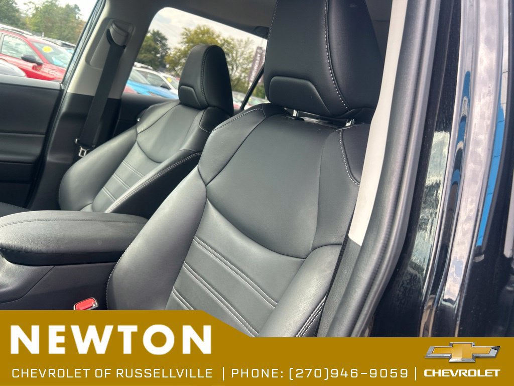 Used 2025 Toyota RAV4 XLE Premium w/ Weather Package AWD/4WD image 5