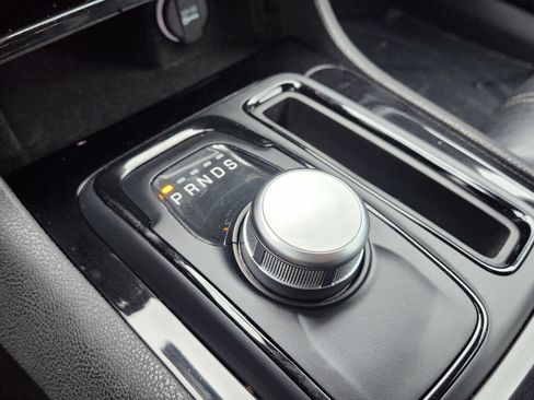 Used 2023 Chrysler 300 S image 35