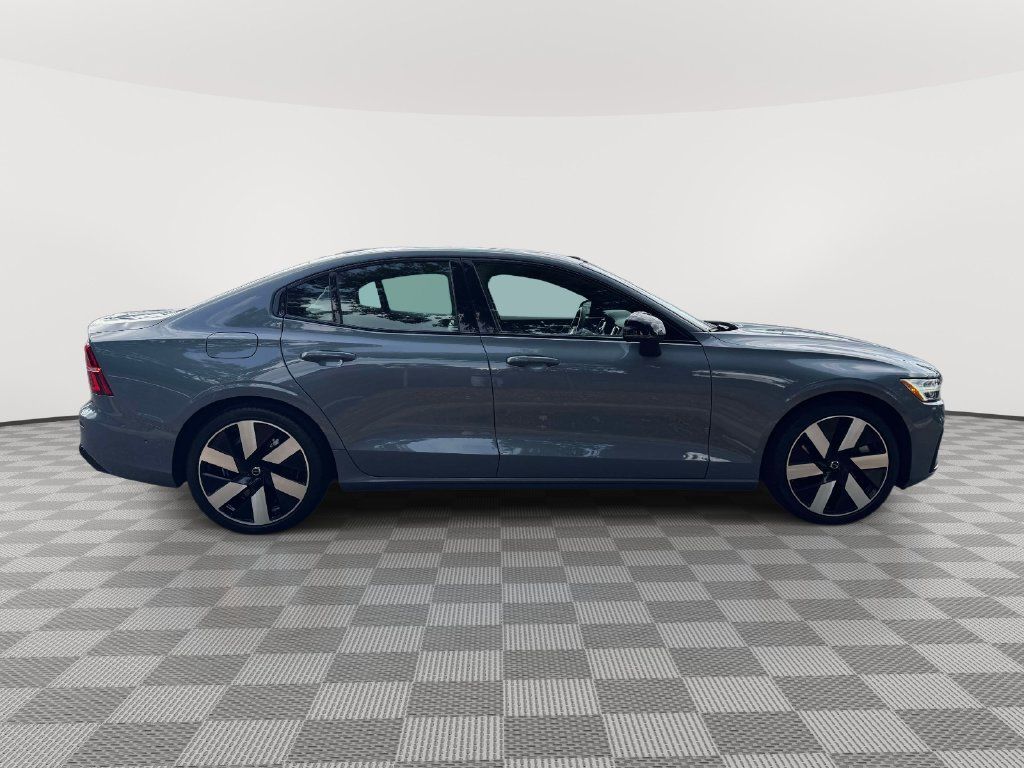 Used 2024 Volvo S60 T8 Ultimate w/ Climate Package AWD/4WD image 3