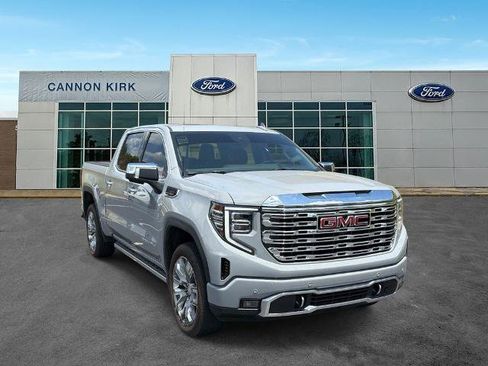 Used 2025 GMC Sierra 1500 Denali w/ Denali Reserve Package AWD/4WD image 1
