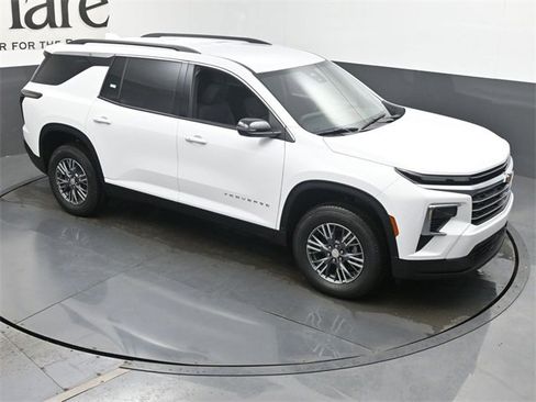 New 2026 Chevrolet Traverse LT w/ LPO, Floor Liner Package image 27