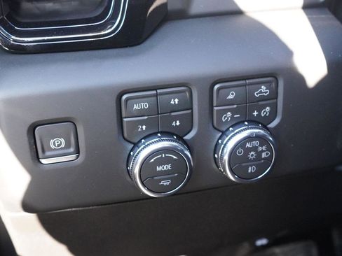 New 2026 GMC Sierra 2500 AT4 w/ AT4 Premium Plus Package image 21