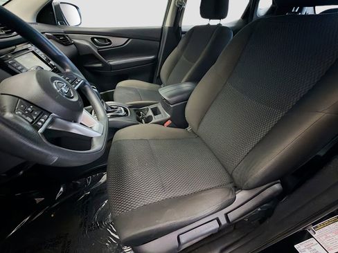 Used 2021 Nissan Rogue Sport S image 11