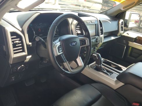 Used 2019 Ford F150 Lariat image 21