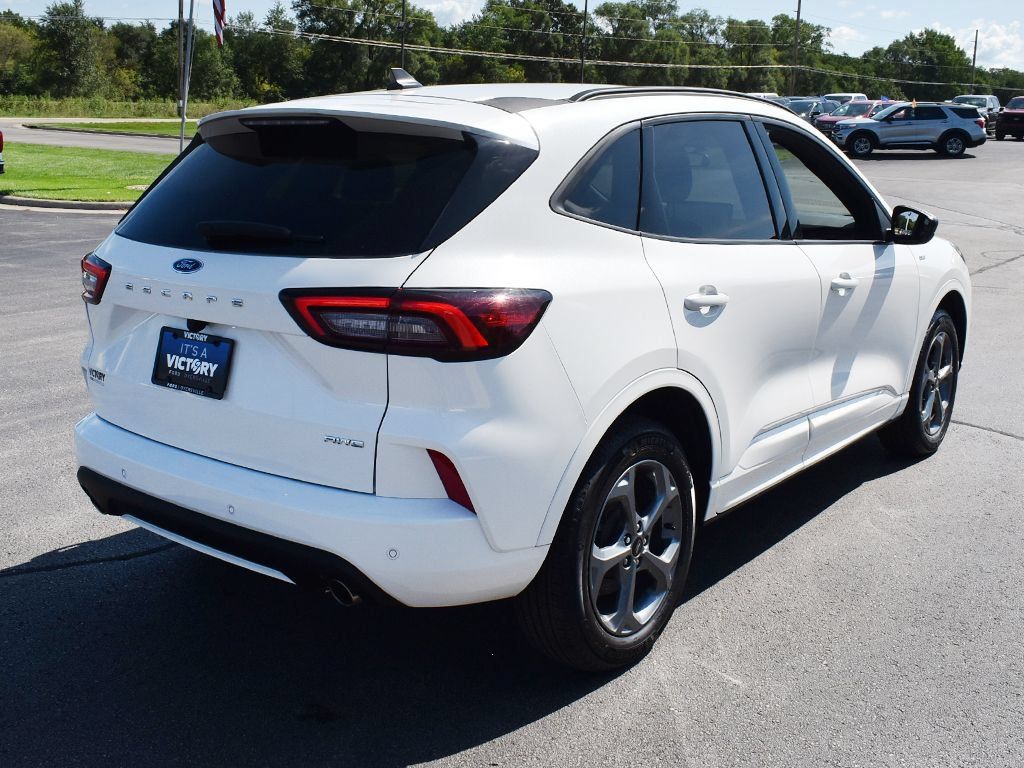 Used 2024 Ford Escape ST-Line w/ Tech Pack #1 AWD/4WD image 15