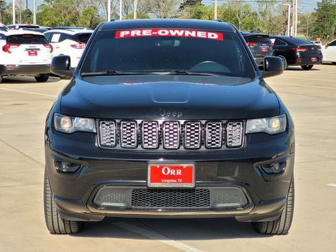 Used 2020 Jeep Grand Cherokee Altitude image 2