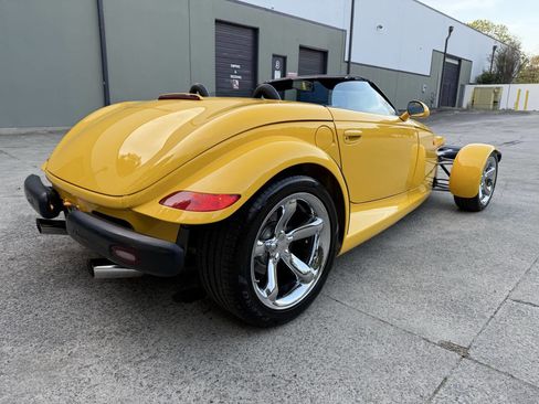 Used 2000 Plymouth Prowler image 18
