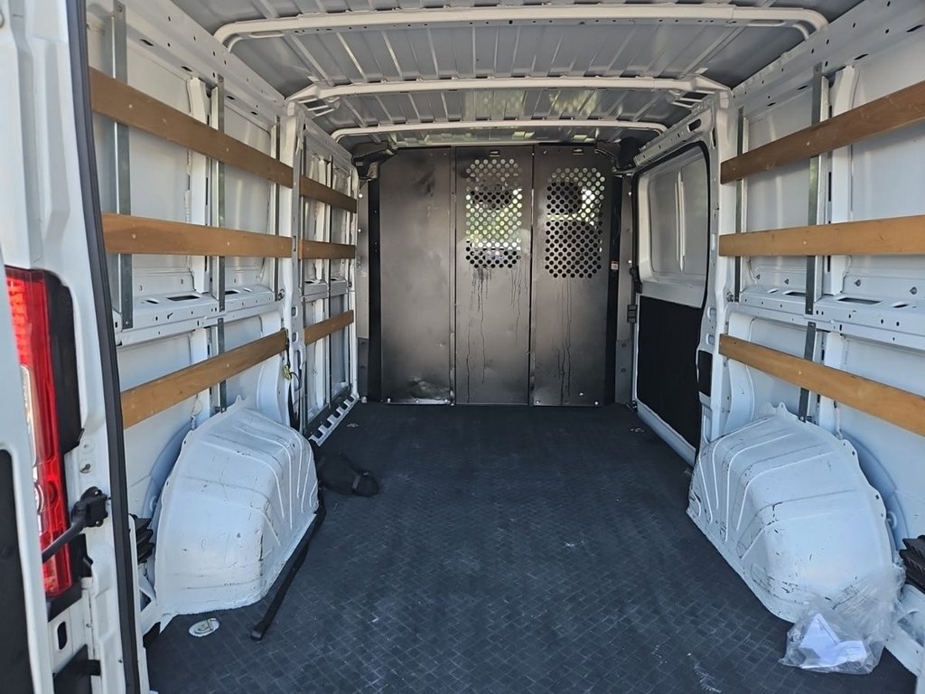 Used 2023 RAM ProMaster 2500 FWD image 8
