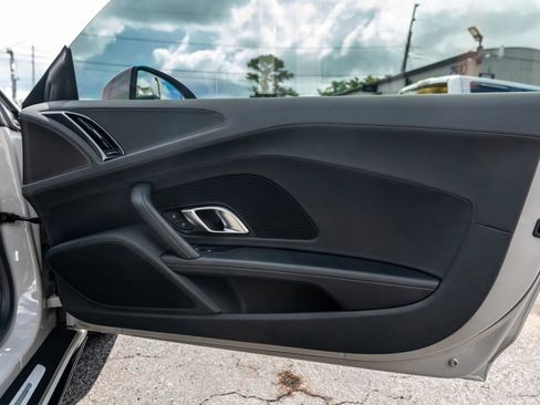 Used 2022 Audi R8 V10 RWD image 43