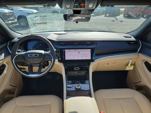 New 2026 Jeep Grand Cherokee L Limited AWD/4WD image 22