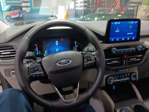 Used 2023 Ford Escape Active AWD/4WD image 5