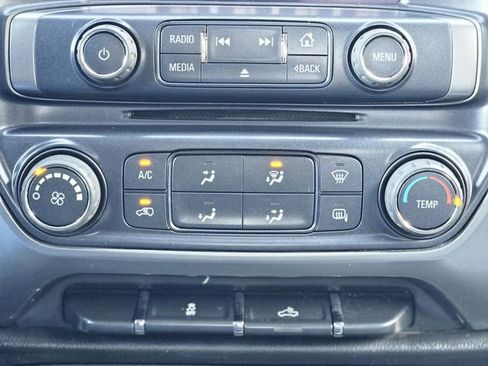 Used 2017 Chevrolet Silverado 1500 LT image 24