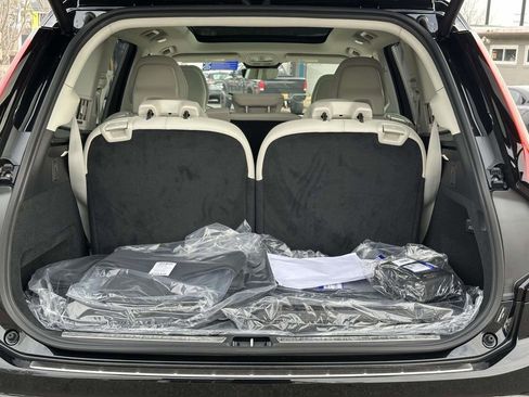New 2026 Volvo XC90 B6 Ultra w/ Protection Package Premier AWD/4WD image 13