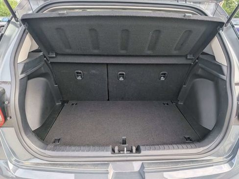 Used 2025 Hyundai Venue SEL FWD image 12