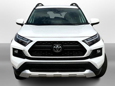 Used 2024 Toyota RAV4 Adventure image 3